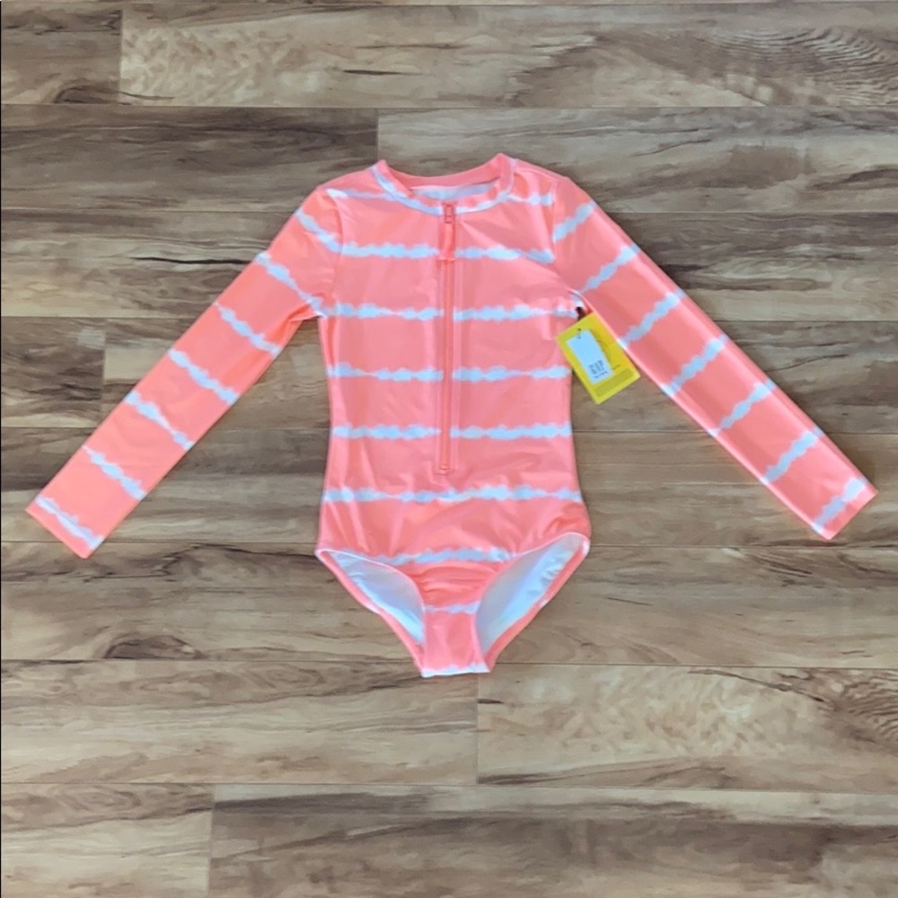 Gap Kids Tie-Dye Zip Rash Guard One-Piece - Picture 3 of 15